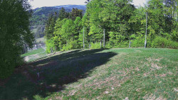 Prostřední část sjezdovky a snowpark
