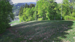 Prostřední část sjezdovky a snowpark
