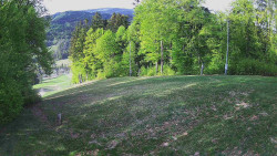 Prostřední část sjezdovky a snowpark