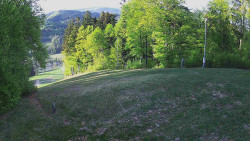 Prostřední část sjezdovky a snowpark