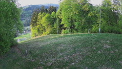 Prostřední část sjezdovky a snowpark