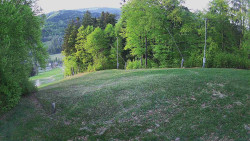 Prostřední část sjezdovky a snowpark