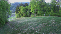Prostřední část sjezdovky a snowpark
