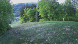 Prostřední část sjezdovky a snowpark