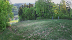 Prostřední část sjezdovky a snowpark