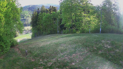 Prostřední část sjezdovky a snowpark