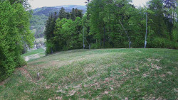 Prostřední část sjezdovky a snowpark