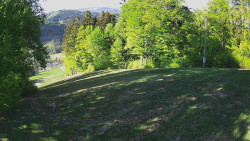 Prostřední část sjezdovky a snowpark