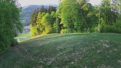 Prostřední část sjezdovky a snowpark