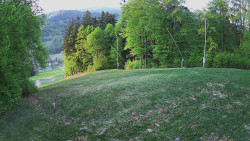 Prostřední část sjezdovky a snowpark