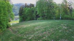 Prostřední část sjezdovky a snowpark