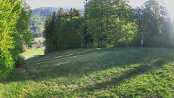 Prostřední část sjezdovky a snowpark