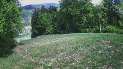 Prostřední část sjezdovky a snowpark