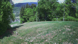 Prostřední část sjezdovky a snowpark
