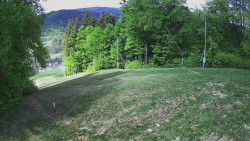 Prostřední část sjezdovky a snowpark