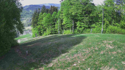 Prostřední část sjezdovky a snowpark