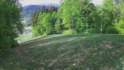 Prostřední část sjezdovky a snowpark