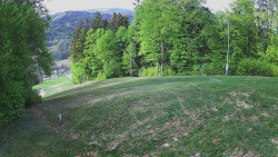 Prostřední část sjezdovky a snowpark