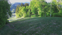 Prostřední část sjezdovky a snowpark