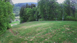 Prostřední část sjezdovky a snowpark
