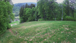 Prostřední část sjezdovky a snowpark