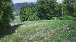 Prostřední část sjezdovky a snowpark