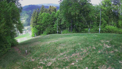 Prostřední část sjezdovky a snowpark