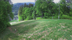 Prostřední část sjezdovky a snowpark