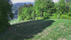 Prostřední část sjezdovky a snowpark