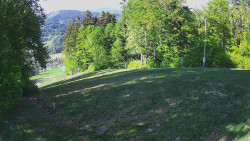 Prostřední část sjezdovky a snowpark