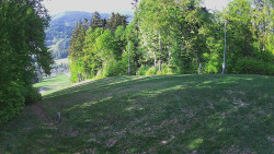 Prostřední část sjezdovky a snowpark
