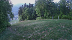 Prostřední část sjezdovky a snowpark