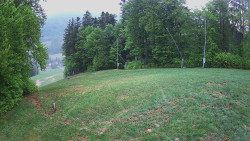 Prostřední část sjezdovky a snowpark