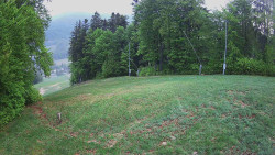 Prostřední část sjezdovky a snowpark