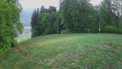 Prostřední část sjezdovky a snowpark