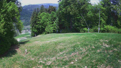 Prostřední část sjezdovky a snowpark
