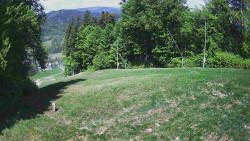 Prostřední část sjezdovky a snowpark