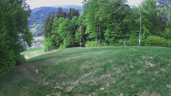 Prostřední část sjezdovky a snowpark