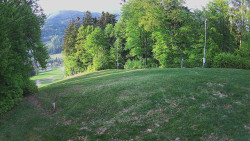 Prostřední část sjezdovky a snowpark