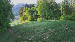 Prostřední část sjezdovky a snowpark
