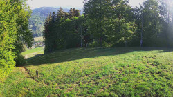 Prostřední část sjezdovky a snowpark
