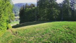 Prostřední část sjezdovky a snowpark