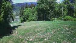 Prostřední část sjezdovky a snowpark