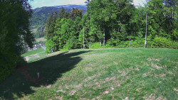 Prostřední část sjezdovky a snowpark