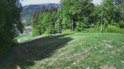Prostřední část sjezdovky a snowpark