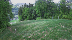 Prostřední část sjezdovky a snowpark