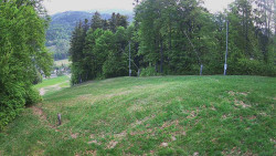 Prostřední část sjezdovky a snowpark