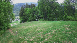 Prostřední část sjezdovky a snowpark