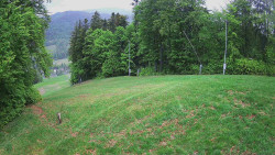 Prostřední část sjezdovky a snowpark