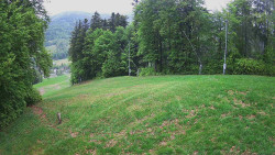 Prostřední část sjezdovky a snowpark